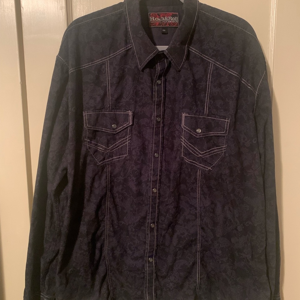 Lot of 2 Men's Black & Red Paisley button up shirts